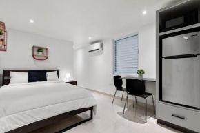 Marina Luxury Rooms #3